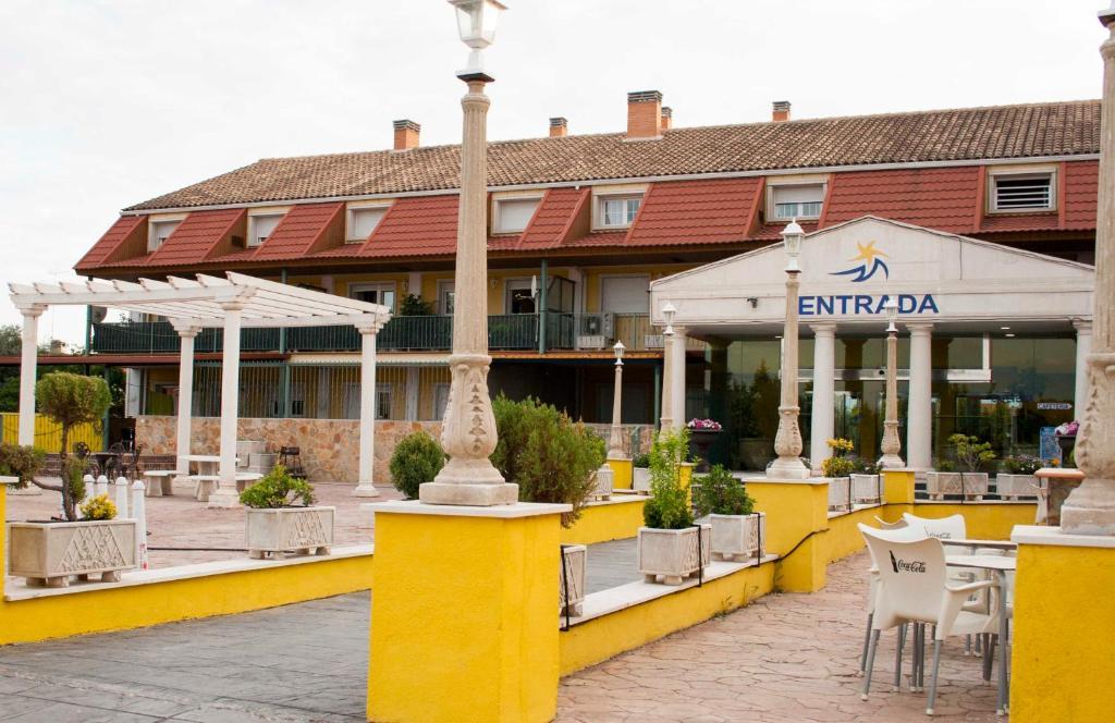 Las Olivas- Borox Aparthotel Sesena Nuevo ภายนอก รูปภาพ